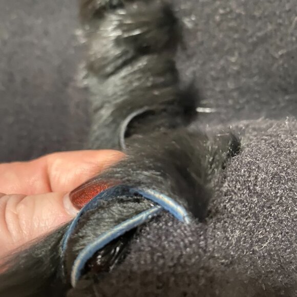 Jones NY Black boucle wool poncho with angora trim - Picture 12 of 13